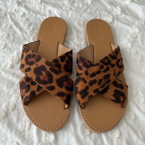 Forever 21 Cheetah Print Sandals - Picture 3 of 10